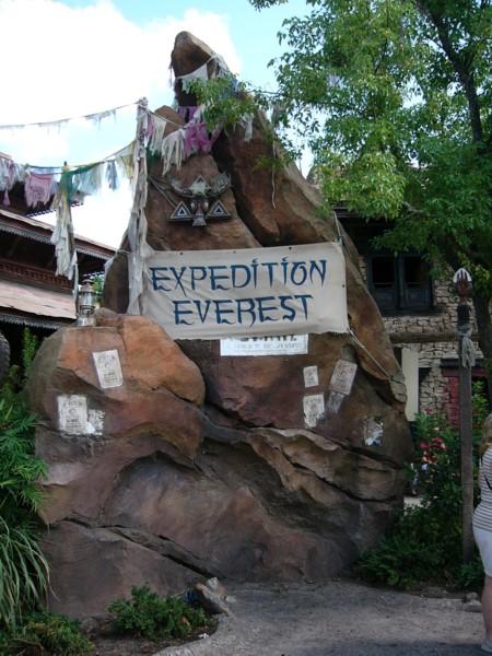 Everest sign.JPG